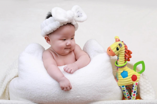 信阳宝宝打嗝吐奶怎么回事